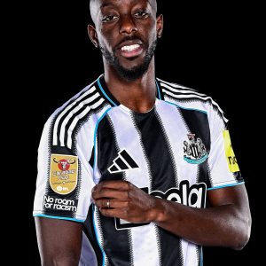 （S-4XL）25/26 Newcastle United Gold Carabao Cup Home Kit 1:1 Thai Quality